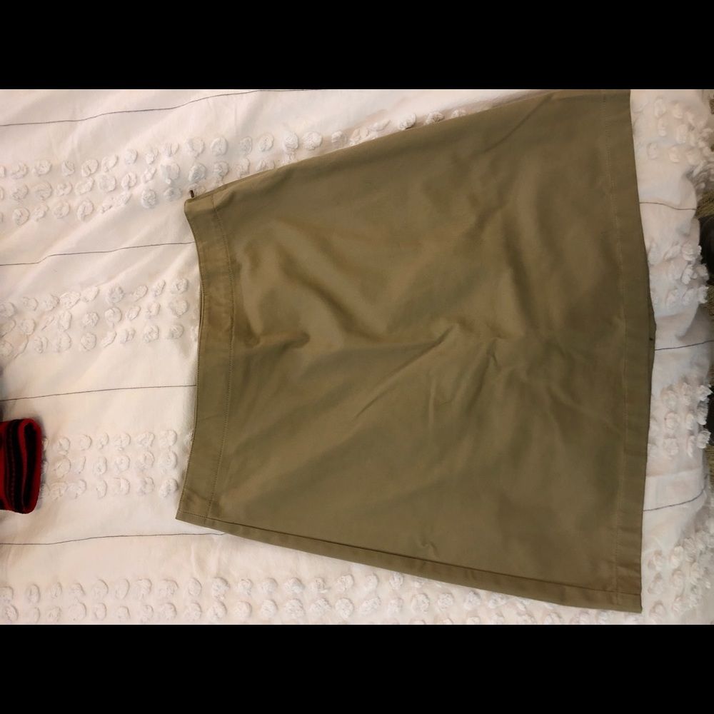 LANDS END SCHOOL SKIRTS SIZE 6 khaki and navy